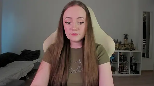 Snapshot of WalkingGirl chatting on March 15, 2026, 3:30 pm WalkingGirl online show from March 15, 2026, 3:30 pm