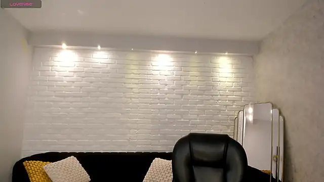 ValeriaVelvet online show from November 15, 2025, 12:09 pm