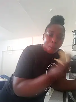 Snapshot of Thickchocolatex2 chatting on September 16, 2025, 1:45 pm Thickchocolatex2 online show from September 16, 2025, 1:45 pm