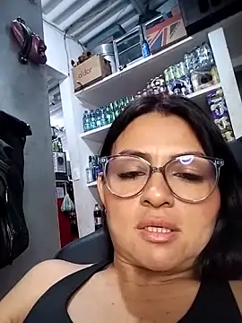 Linda Lars online show from October 26, 2025, 4:35 am