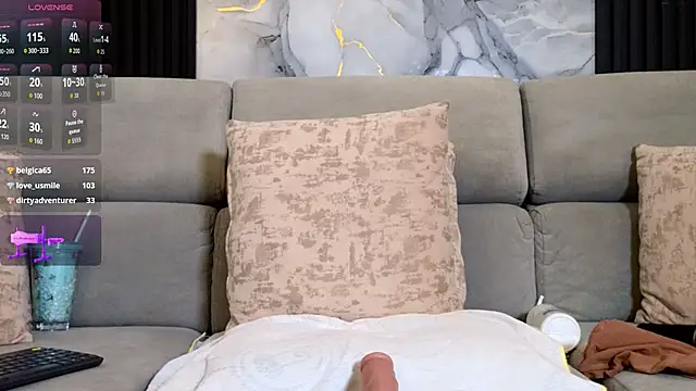 anellejones online show from December 16, 2025, 3:22 am