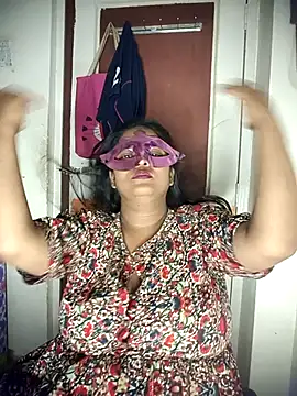 Snapshot of Ayesha-Baby chatting on November 17, 2025, 6:34 pm Ayesha-Baby online show from November 17, 2025, 6:34 pm