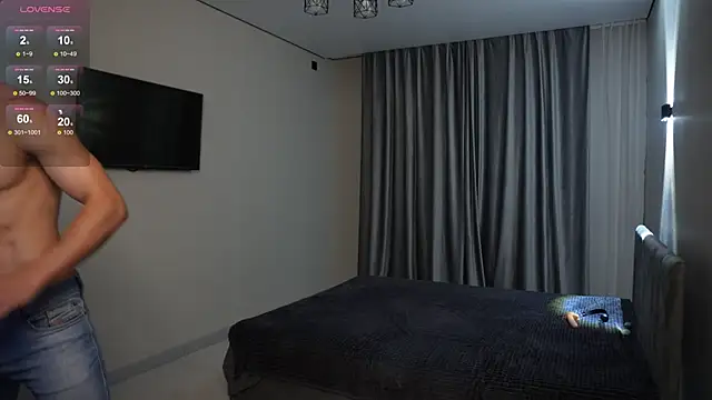 Nik Sharp online show from September 28, 2025, 5:20 pm