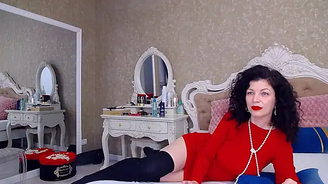 Snapshot of NataliaRed chatting on December 3, 2025, 6:25 am NataliaRed online show from December 3, 2025, 6:25 am