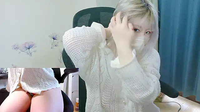 Snapshot of hazuki_8008 chatting on April 12, 2026, 4:05 am hazuki 8008 online show from April 12, 2026, 4:05 am