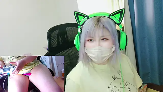 Snapshot of hazuki_8008 chatting on April 9, 2026, 7:14 am hazuki 8008 online show from April 9, 2026, 7:14 am