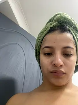 Snapshot of Arilw chatting on February 12, 2025, 3:27 pm Arilw online show from February 12, 2025, 3:27 pm