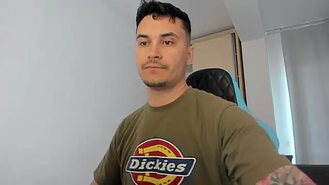 Snapshot of MatMalonne chatting on May 3, 2026, 6:07 am MatMalonne online show from May 3, 2026, 6:07 am