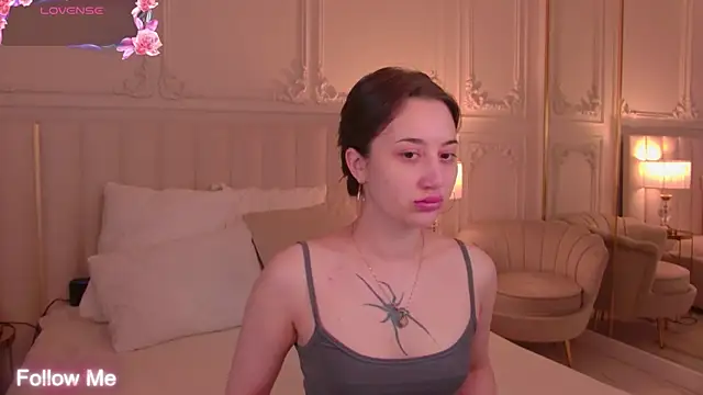 Snapshot of MaryReel chatting on November 5, 2025, 10:07 am MaryReel online show from November 5, 2025, 10:07 am