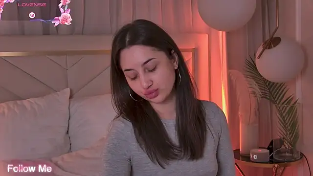 Snapshot of MaryReel chatting on November 4, 2025, 9:13 am MaryReel online show from November 4, 2025, 9:13 am