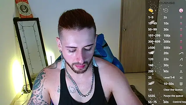 Snapshot of Ares_blue chatting on February 13, 2025, 11:06 am Ares blue online show from February 13, 2025, 11:06 am