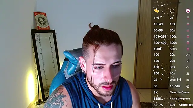 Snapshot of Ares_blue chatting on February 17, 2025, 11:23 am Ares blue online show from February 17, 2025, 11:23 am