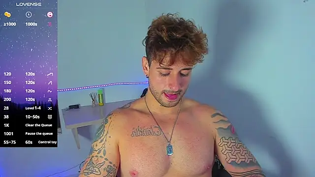 Snapshot of Ares_blue chatting on October 28, 2025, 1:10 pm Ares blue online show from October 28, 2025, 1:10 pm