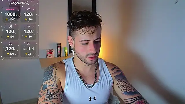 Snapshot of Ares_blue chatting on September 15, 2025, 12:05 pm Ares blue online show from September 15, 2025, 12:05 pm