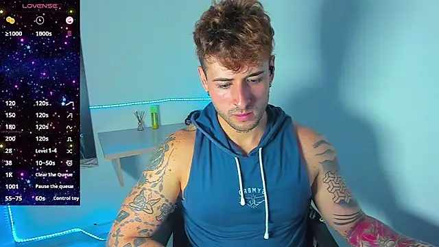 Snapshot of Ares_blue chatting on October 21, 2025, 1:10 pm Ares blue online show from October 21, 2025, 1:10 pm