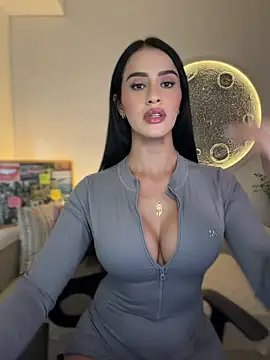 SarahhSmitth1 online show from July 14, 2026, 11:22 pm