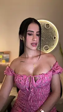Snapshot of SarahhSmitth1 chatting on May 4, 2026, 8:33 pm SarahhSmitth1 online show from May 4, 2026, 8:33 pm