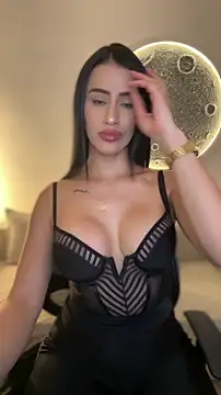 Snapshot of SarahhSmitth1 chatting on February 19, 2026, 9:23 pm SarahhSmitth1 online show from February 19, 2026, 9:23 pm