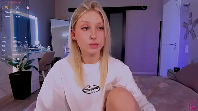 lilyvibe online show from February 10, 2025, 2:59 pm