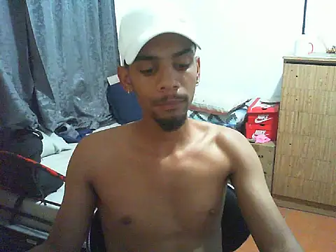 Snapshot of 29YOURZ_28_ chatting on January 7, 2026, 8:58 pm 29YOURZ 28 online show from January 7, 2026, 8:58 pm