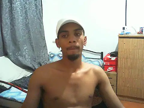 Snapshot of 29YOURZ_28_ chatting on January 14, 2026, 7:17 pm 29YOURZ 28 online show from January 14, 2026, 7:17 pm