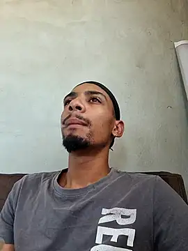 Snapshot of 29YOURZ_28_ chatting on February 6, 2026, 12:01 pm 29YOURZ 28 online show from February 6, 2026, 12:01 pm