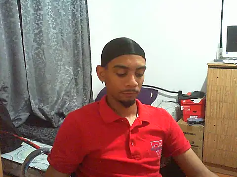 Snapshot of 29YOURZ_28_ chatting on February 10, 2026, 6:40 pm 29YOURZ 28 online show from February 10, 2026, 6:40 pm