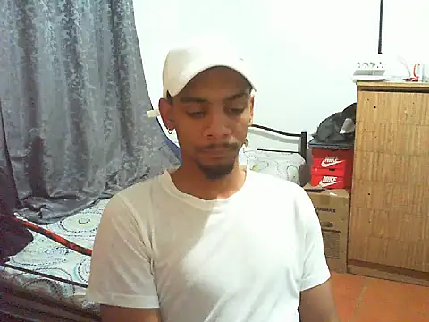 29YOURZ 28  online show from November 13, 2025, 9:30 pm