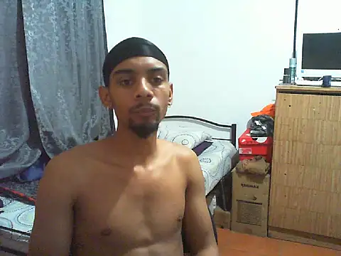 Snapshot of 29YOURZ_28_ chatting on February 25, 2026, 8:41 pm 29YOURZ 28 online show from February 25, 2026, 8:41 pm