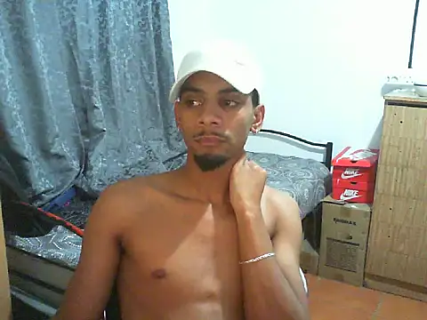 Snapshot of 29YOURZ_28_ chatting on December 18, 2025, 8:01 pm 29YOURZ 28 online show from December 18, 2025, 8:01 pm