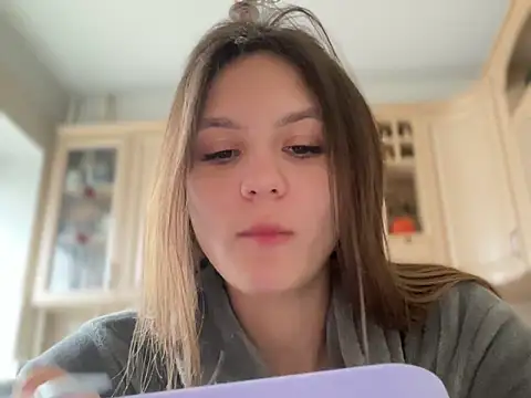 Snapshot of sweety_secret_ chatting on January 20, 2025, 9:13 am sweety secret online show from January 20, 2025, 9:13 am