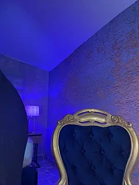 kiim taaylor online show from February 21, 2026, 11:12 am