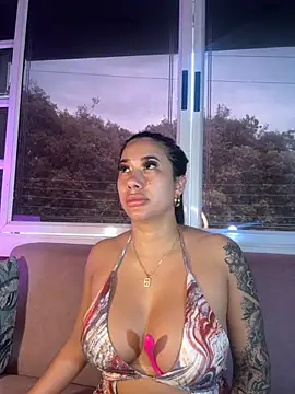 Snapshot of kiim_taaylor chatting on September 18, 2025, 1:25 pm kiim taaylor online show from September 18, 2025, 1:25 pm