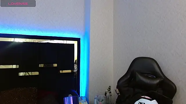 Snapshot of Bunny_O chatting on April 22, 2026, 1:23 am Bunny O online show from April 22, 2026, 1:23 am