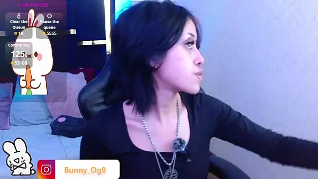 Snapshot of Bunny_O chatting on May 23, 2026, 11:59 pm Bunny O online show from May 23, 2026, 11:59 pm