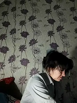 Snapshot of SweetLeila40 chatting on March 6, 2025, 7:21 pm SweetLeila40 online show from March 6, 2025, 7:21 pm