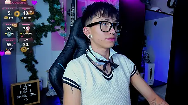 Snapshot of juniior_2311_ chatting on March 19, 2025, 9:05 pm juniior 2311 online show from March 19, 2025, 9:05 pm