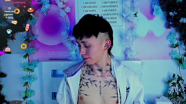 Snapshot of juniior_2311_ chatting on January 29, 2025, 1:27 am juniior 2311 online show from January 29, 2025, 1:27 am