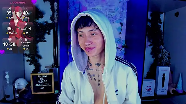 Snapshot of juniior_2311_ chatting on March 8, 2025, 2:45 am juniior 2311 online show from March 8, 2025, 2:45 am