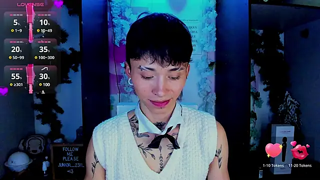 Snapshot of juniior_2311_ chatting on February 19, 2025, 10:31 pm juniior 2311 online show from February 19, 2025, 10:31 pm