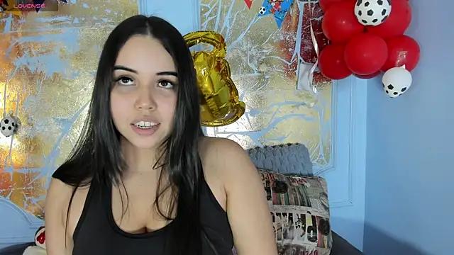 Snapshot of melaniecooperr chatting on June 18, 2026, 4:00 am melaniecooperr online show from June 18, 2026, 4:00 am
