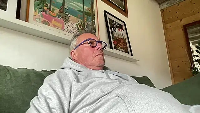 Snapshot of lelohop chatting on March 31, 2026, 11:45 am lelohop online show from March 31, 2026, 11:45 am