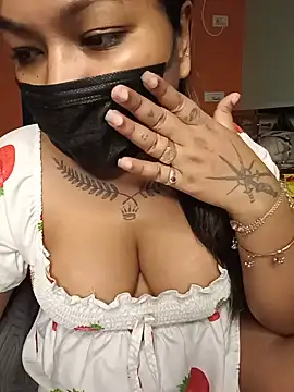 Hot Urvi online show from May 23, 2026, 7:13 pm