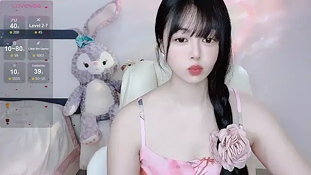 Snapshot of Lydia_170 chatting on January 5, 2025, 1:45 am Lydia 170 online show from January 5, 2025, 1:45 am