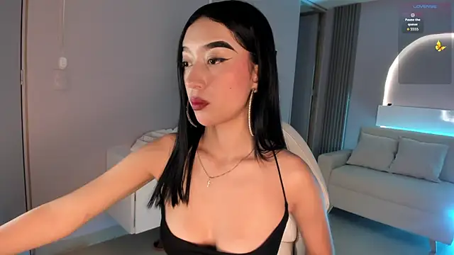 Snapshot of millieskinny_ chatting on October 4, 2025, 12:23 am millieskinny online show from October 4, 2025, 12:23 am