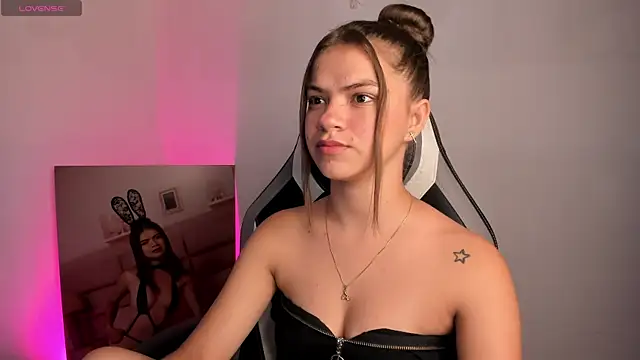 PaigeJayden online show from April 29, 2026, 12:26 am