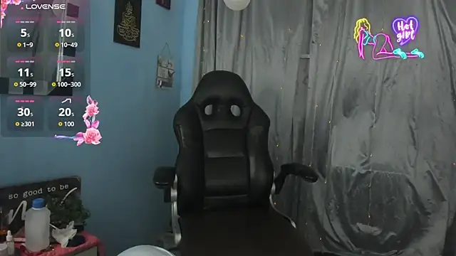 Snapshot of Falak-Yasin chatting on February 2, 2026, 12:26 pm Falak-Yasin online show from February 2, 2026, 12:26 pm