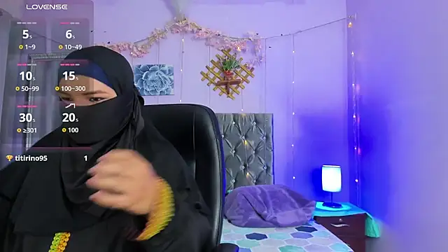 Snapshot of Falak-Yasin chatting on May 31, 2026, 12:55 pm Falak-Yasin online show from May 31, 2026, 12:55 pm