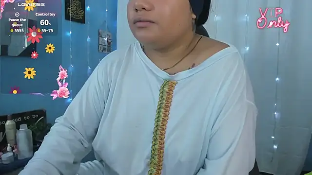 Snapshot of Falak-Yasin chatting on February 28, 2026, 11:54 am Falak-Yasin online show from February 28, 2026, 11:54 am