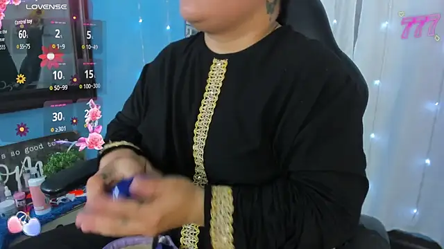 Snapshot of Falak-Yasin chatting on May 13, 2026, 12:01 pm Falak-Yasin online show from May 13, 2026, 12:01 pm